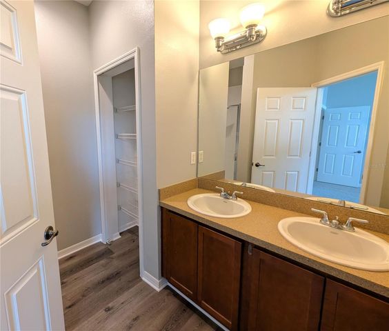 8319 KING BLOSSOM COURT, Tampa, FL 33615