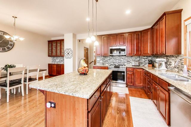 5038 N Rutherford Avenue, Chicago, IL 60656