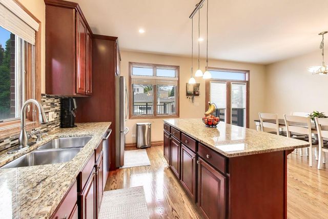 5038 N Rutherford Avenue, Chicago, IL 60656