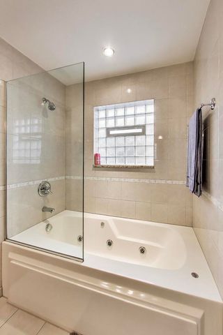 5038 N Rutherford Avenue, Chicago, IL 60656