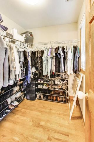 5038 N Rutherford Avenue, Chicago, IL 60656