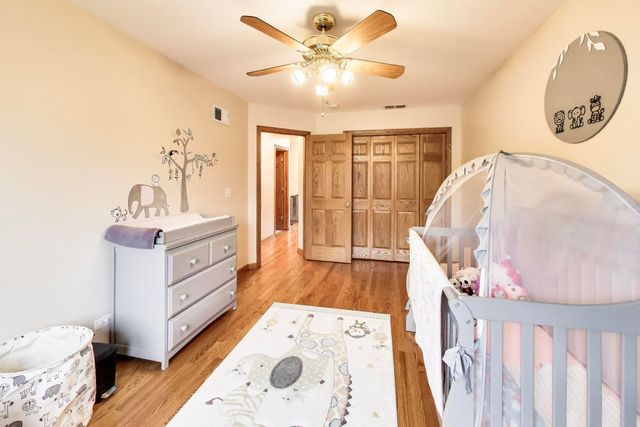 5038 N Rutherford Avenue, Chicago, IL 60656