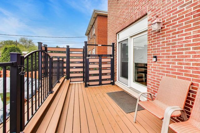 5038 N Rutherford Avenue, Chicago, IL 60656