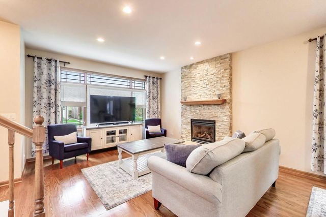 5038 N Rutherford Avenue, Chicago, IL 60656