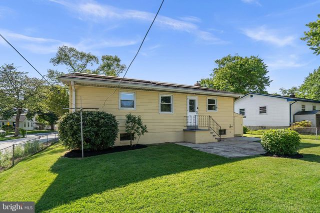 909 1ST ST, Rockville, MD 20850