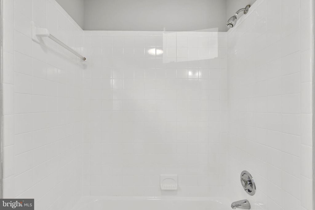 Image 18 of property listing at 909 1ST ST, Rockville, MD 20850