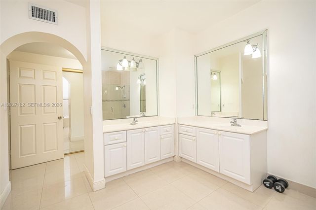 14372 NW 83rd Avenue, Miami Lakes, FL 33016