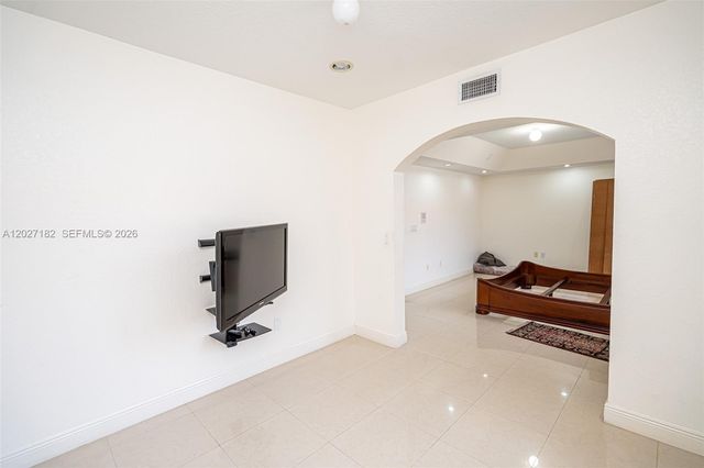 14372 NW 83rd Avenue, Miami Lakes, FL 33016