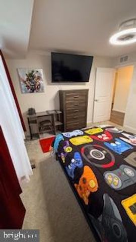 6915 STODDERT LN, Landover, MD 20785