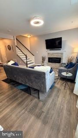 6915 STODDERT LN, Landover, MD 20785