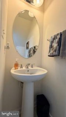 6915 STODDERT LN, Landover, MD 20785