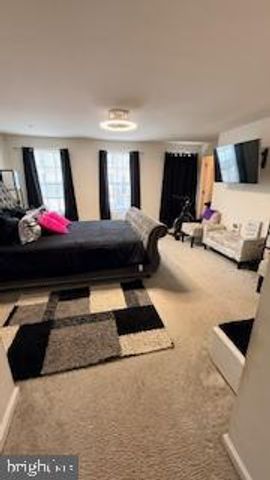 6915 STODDERT LN, Landover, MD 20785