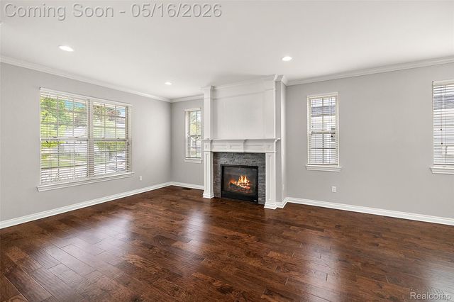 215 La Plaza Court, Royal Oak, MI 48073