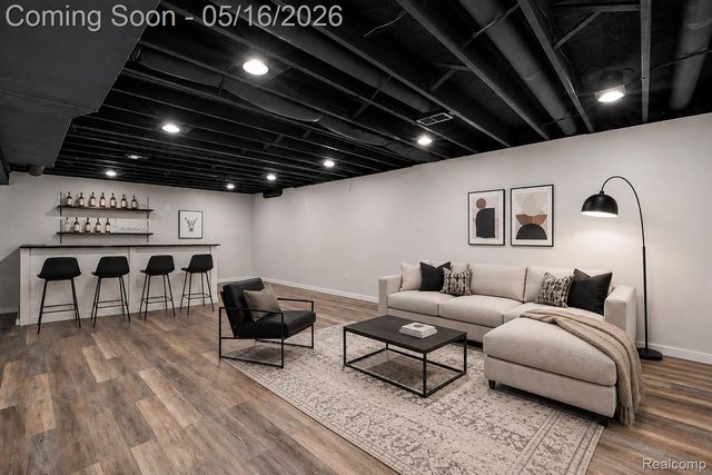 215 La Plaza Court, Royal Oak, MI 48073