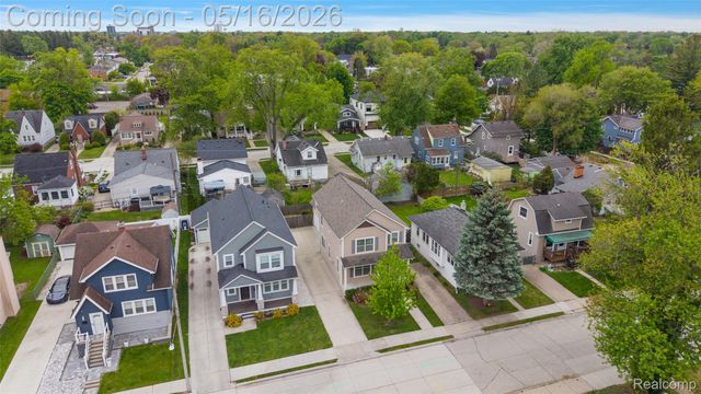 215 La Plaza Court, Royal Oak, MI 48073