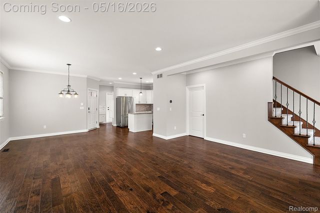 215 La Plaza Court, Royal Oak, MI 48073