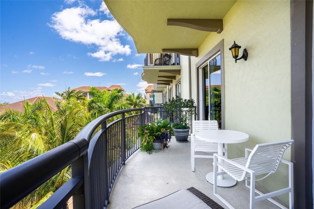 2625 NE 14th Avenue 401, Wilton Manors, FL 33334