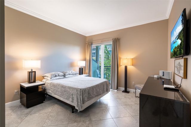 2625 NE 14th Avenue 401, Wilton Manors, FL 33334