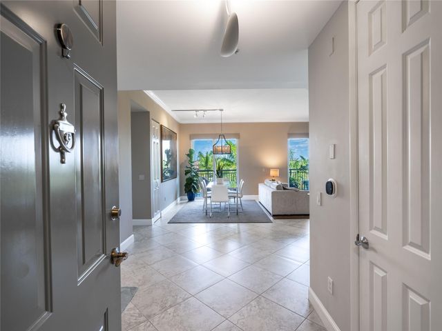 2625 NE 14th Avenue 401, Wilton Manors, FL 33334