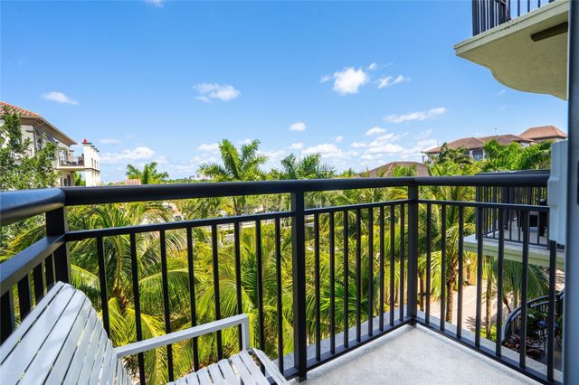 2625 NE 14th Avenue 401, Wilton Manors, FL 33334