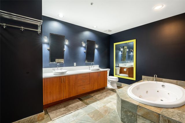 2625 NE 14th Avenue 401, Wilton Manors, FL 33334