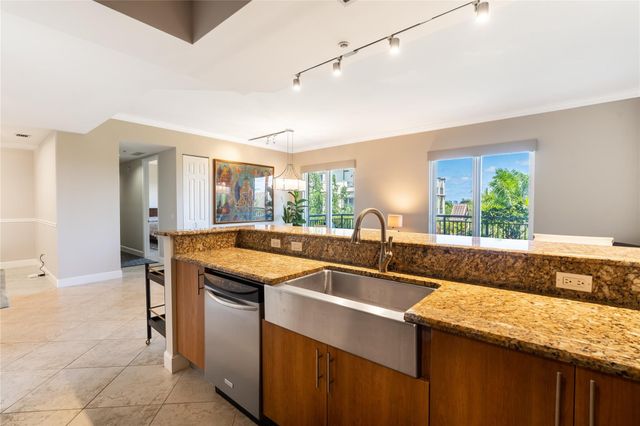 2625 NE 14th Avenue 401, Wilton Manors, FL 33334