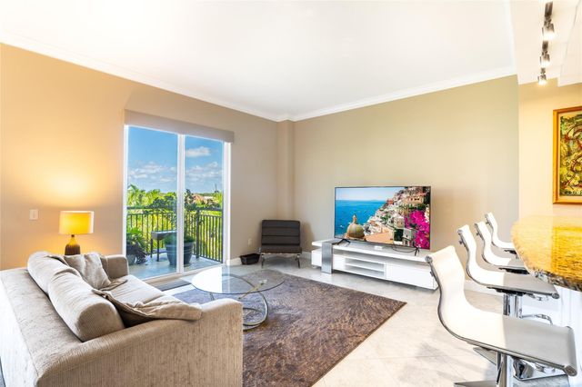 2625 NE 14th Avenue 401, Wilton Manors, FL 33334