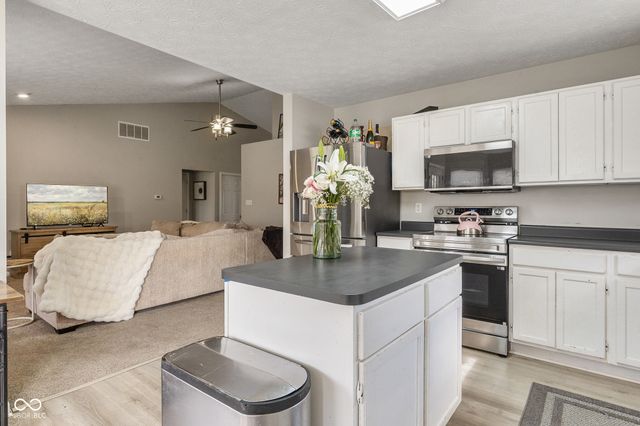 1259 Crisfield Circle, Greenwood, IN 46142