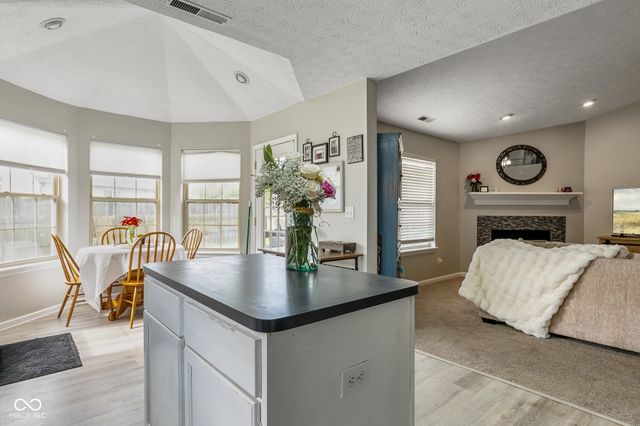 1259 Crisfield Circle, Greenwood, IN 46142