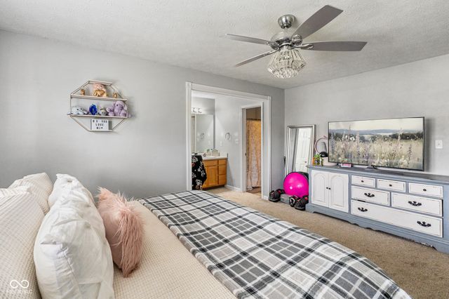 1259 Crisfield Circle, Greenwood, IN 46142