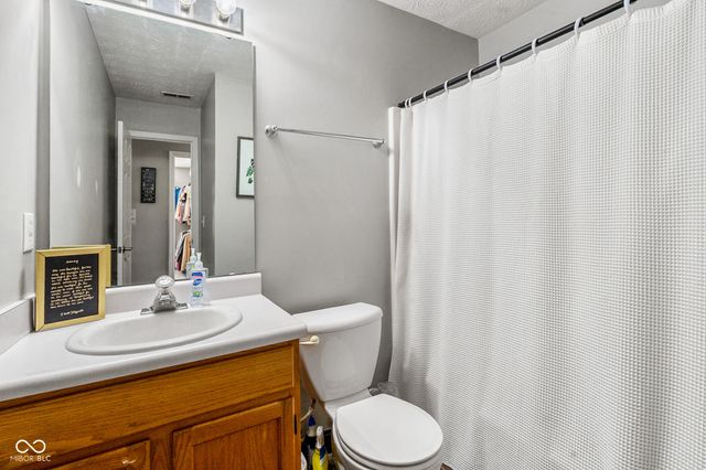1259 Crisfield Circle, Greenwood, IN 46142