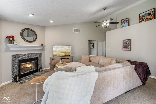 1259 Crisfield Circle, Greenwood, IN 46142