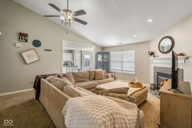 1259 Crisfield Circle, Greenwood, IN 46142