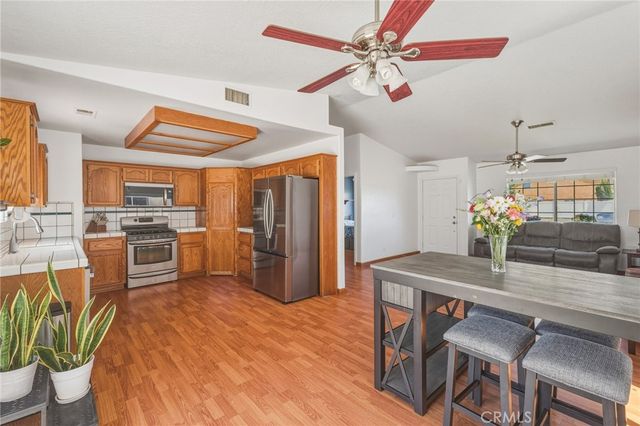 12312 Woodview, Victorville, CA 92392