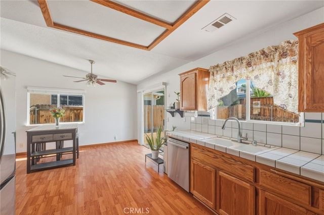 12312 Woodview, Victorville, CA 92392