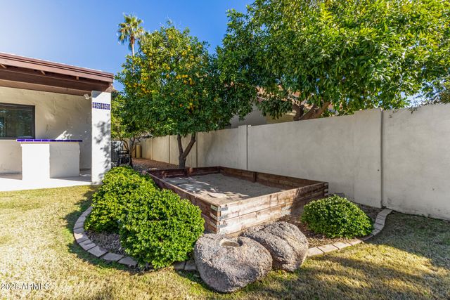 9849 E WINDROSE Drive, Scottsdale, AZ 85260