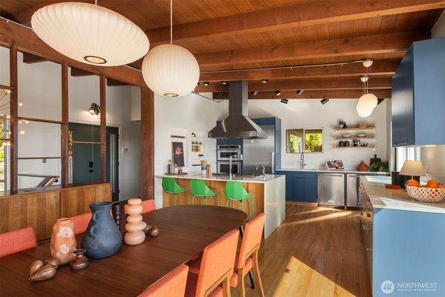 7282 S 135th Street, Seattle, WA 98178