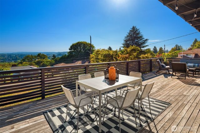 7282 S 135th Street, Seattle, WA 98178