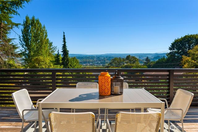 7282 S 135th Street, Seattle, WA 98178