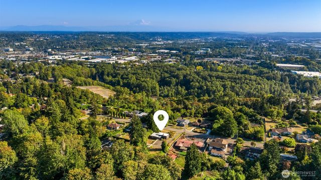 7282 S 135th Street, Seattle, WA 98178