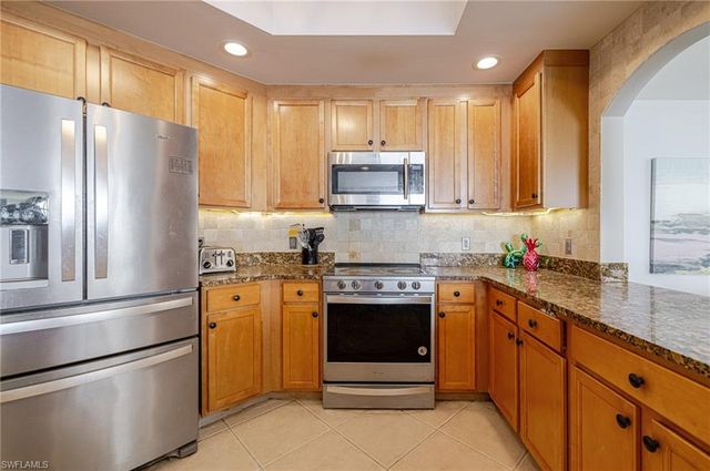 2090 W First ST E705, Fort Myers, FL 33901