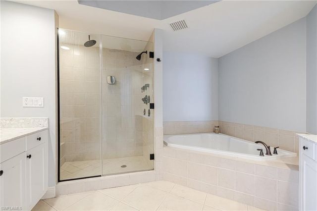 2090 W First ST E705, Fort Myers, FL 33901
