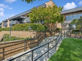 1255 N STERLING Avenue 208, Palatine, IL 60067