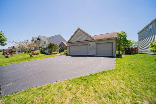 1913 Mallow Lane, Grove City, OH 43123