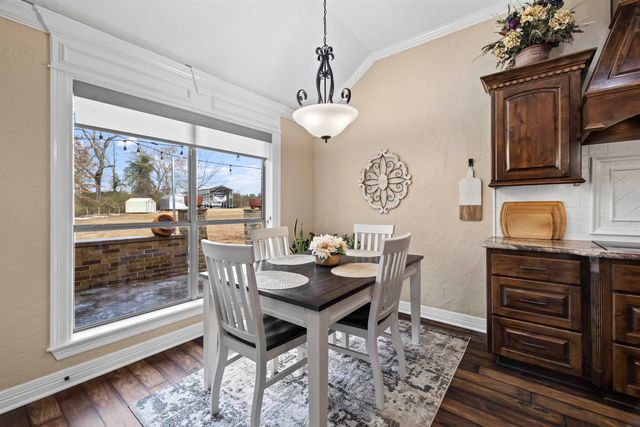 1455 CR 306 D, Henderson, TX 75654