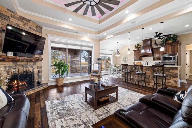 1455 CR 306 D, Henderson, TX 75654