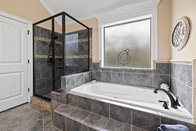 1455 CR 306 D, Henderson, TX 75654