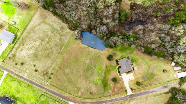 1455 CR 306 D, Henderson, TX 75654