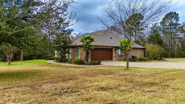 1455 CR 306 D, Henderson, TX 75654