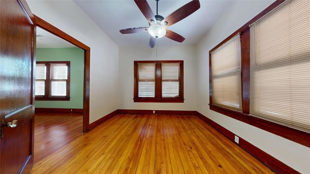 1711 Avenue M, Galveston, TX 77550